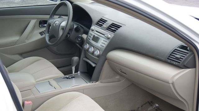 2011 Toyota Camry 3 MONTH WARANTY ,JUST SERVICED, VERY CLEAN INSIDE AND OUT  - 22986888 - 32