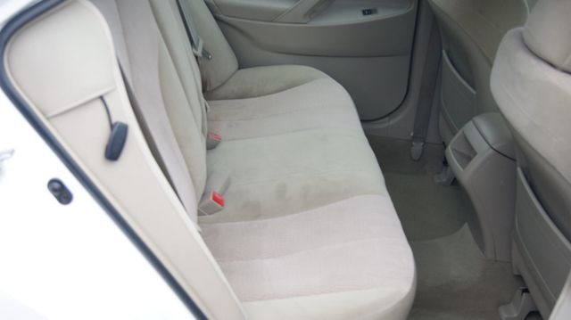 2011 Toyota Camry 3 MONTH WARANTY ,JUST SERVICED, VERY CLEAN INSIDE AND OUT  - 22986888 - 36