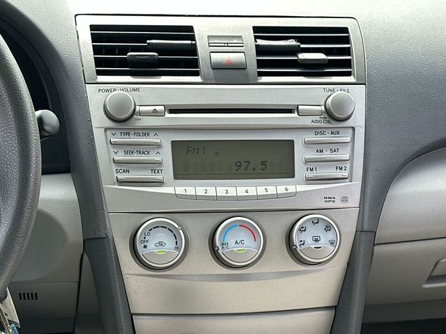 2011 Toyota Camry 4dr Sedan I4 Automatic LE - 22950236 - 14