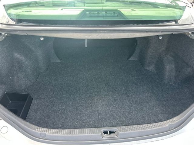 2011 Toyota Camry 4dr Sedan I4 Automatic LE - 22950236 - 17