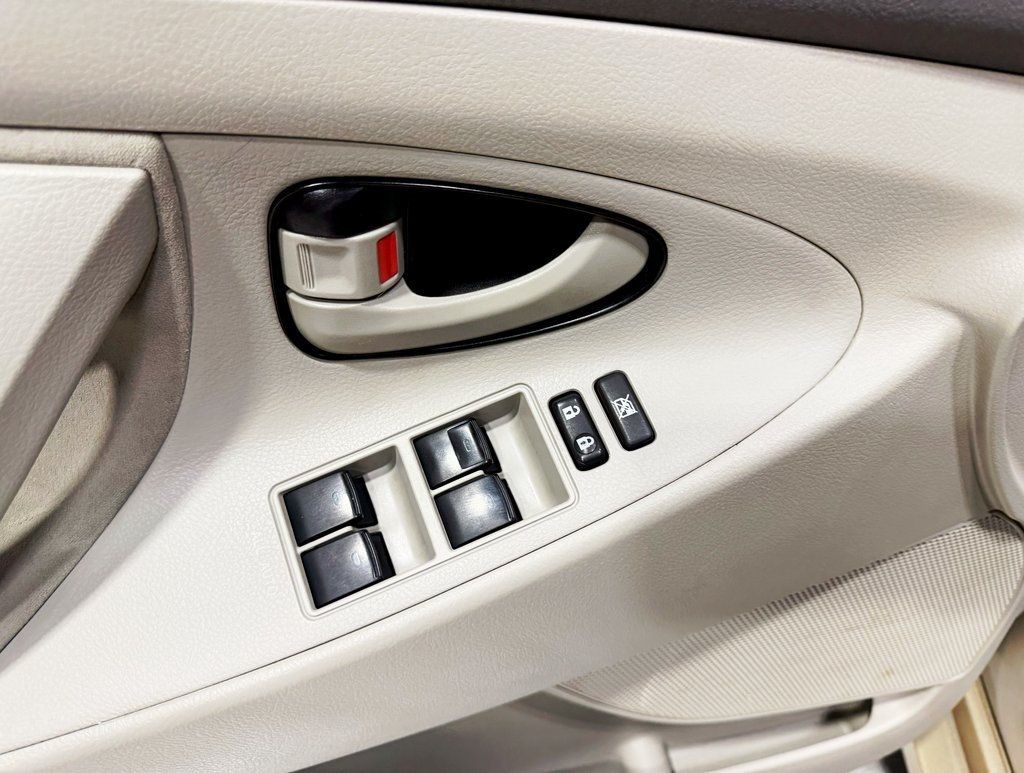 2011 Toyota Camry 4dr Sedan I4 Automatic LE - 22931847 - 20