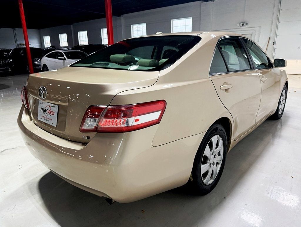 2011 Toyota Camry 4dr Sedan I4 Automatic LE - 22931847 - 6