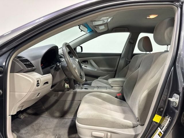 2011 Toyota Camry 4dr Sedan I4 Automatic LE - 23073655 - 10
