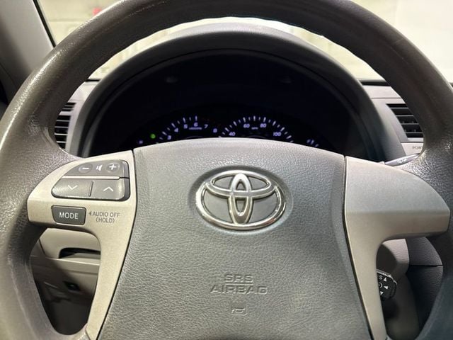 2011 Toyota Camry 4dr Sedan I4 Automatic LE - 23073655 - 12