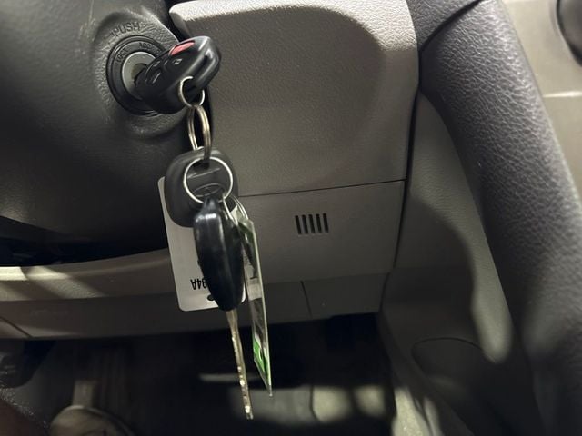 2011 Toyota Camry 4dr Sedan I4 Automatic LE - 23073655 - 16