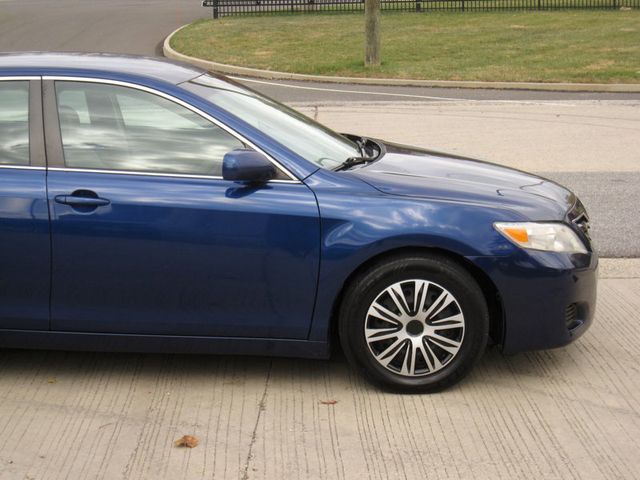 2011 Toyota Camry 4dr Sedan I4 Automatic LE - 22938138 - 9