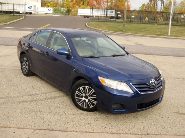 2011 Toyota Camry 4dr Sedan I4 Automatic LE - 22938138 - 1