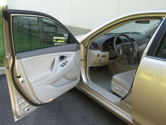 2011 Toyota Camry 4dr Sedan I4 Automatic LE - 23073597 - 15