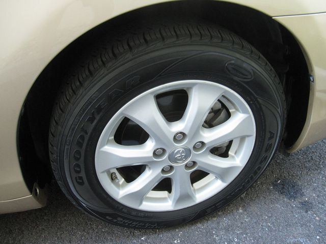 2011 Toyota Camry 4dr Sedan I4 Automatic LE - 23073597 - 35