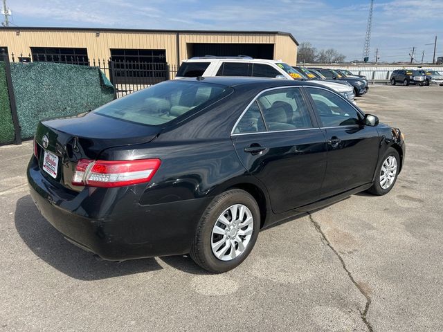 2011 Toyota Camry 4dr Sedan I4 Automatic LE - 22991690 - 3