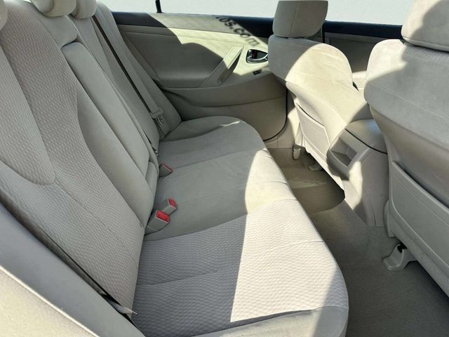 2011 Toyota Camry 4dr Sedan I4 Automatic LE - 22963915 - 13