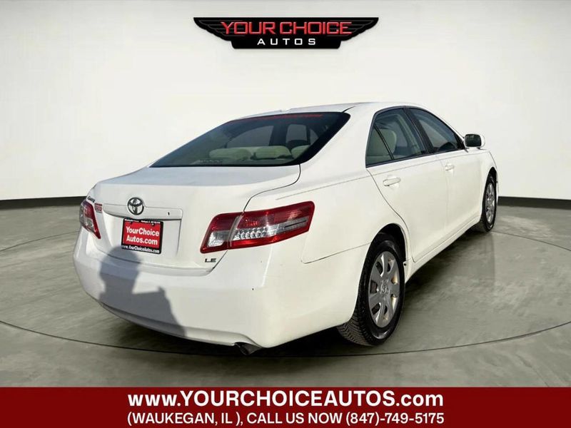 2011 Toyota Camry 4dr Sedan I4 Automatic LE - 22963915 - 4