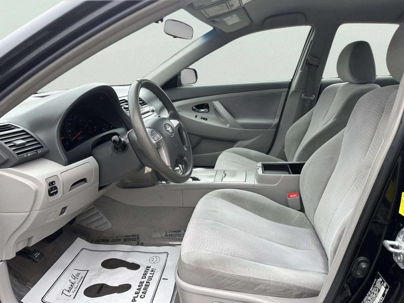 2011 Toyota Camry 4dr Sedan I4 Automatic LE - 23007411 - 8