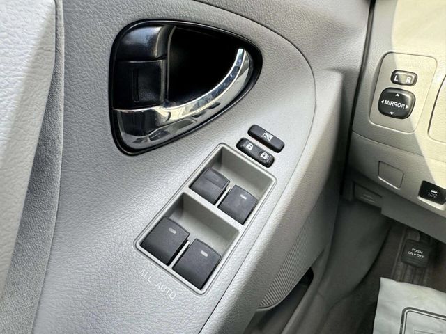 2011 Toyota Camry 4dr Sedan I4 Automatic LE - 23009451 - 24