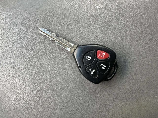 2011 Toyota Camry 4dr Sedan I4 Automatic LE - 23009451 - 30