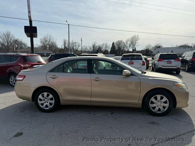 2011 Toyota Camry 4dr Sedan I4 Automatic LE - 22990470 - 11
