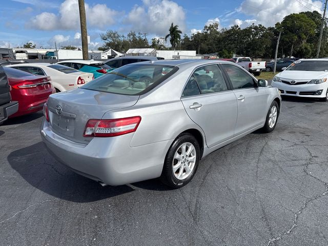 2011 Toyota Camry 4dr Sedan I4 Automatic SE - 22962156 - 6