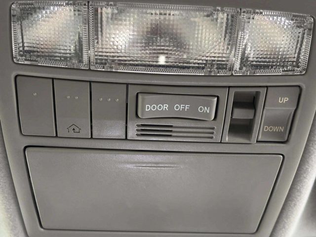 2011 Toyota Camry 4dr Sedan I4 Automatic XLE - 23018673 - 25