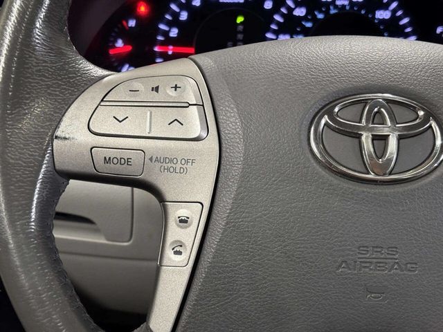 2011 Toyota Camry 4dr Sedan I4 Automatic XLE - 23018673 - 28