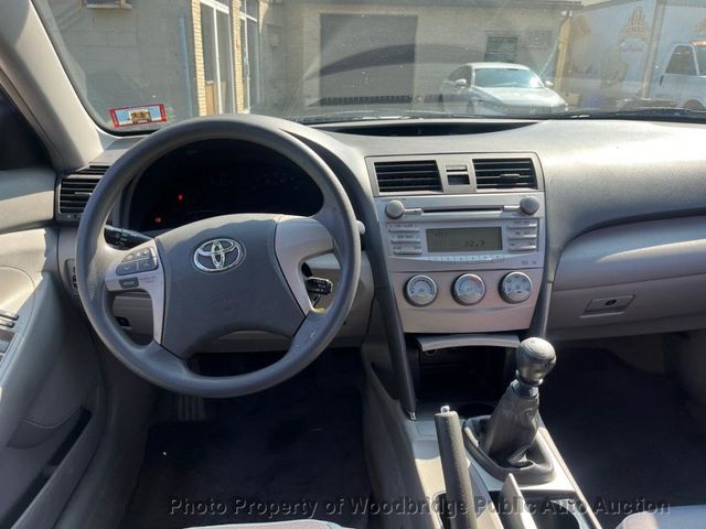 2011 Toyota Camry 4dr Sedan I4 Manual LE - 23060135 - 5