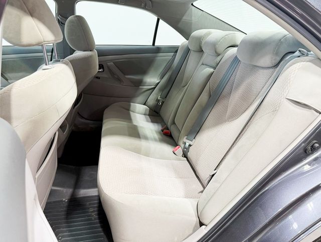 2011 Toyota Camry 4dr Sedan V6 Automatic LE - 22927278 - 23