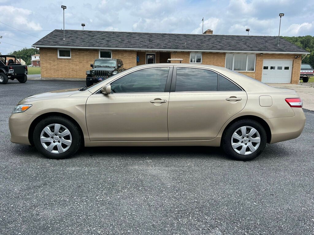 2011 Toyota Camry 6-speed Manual Transmission 3 pedals  - 22522391 - 33