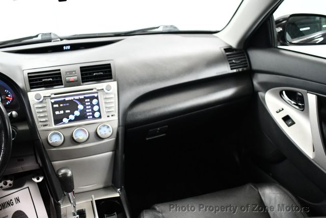 2011 Toyota Camry BASE - 22443374 - 24