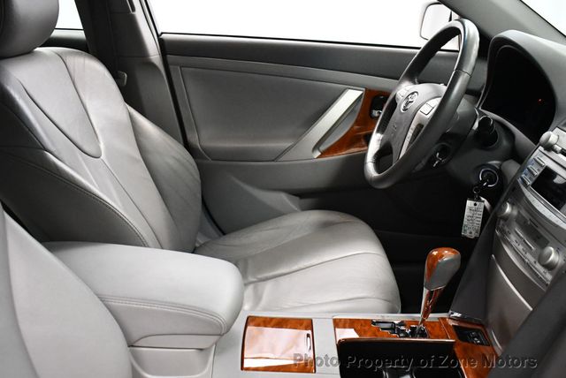 2011 Toyota Camry BASE - 22681154 - 18