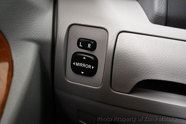 2011 Toyota Camry BASE - 22681154 - 32