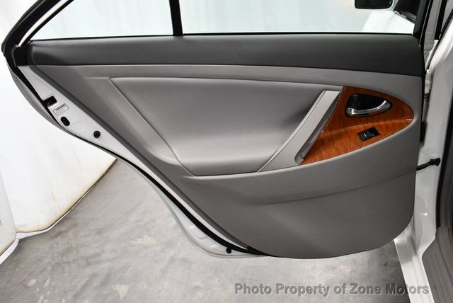 2011 Toyota Camry BASE - 22681154 - 37