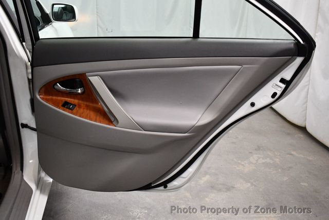 2011 Toyota Camry BASE - 22681154 - 39