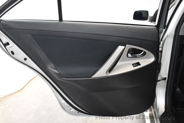 2011 Toyota Camry BASE - 22912575 - 19