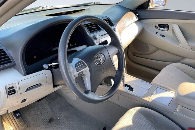 2011 Toyota Camry LE - 22972829 - 10
