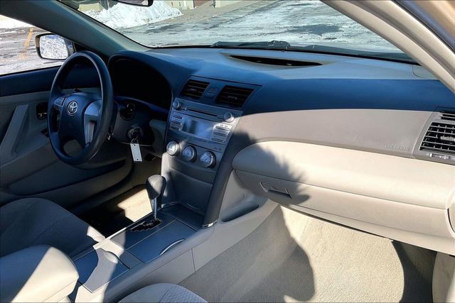 2011 Toyota Camry LE - 22972829 - 12