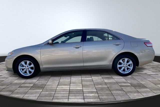 2011 Toyota Camry LE - 22972829 - 3