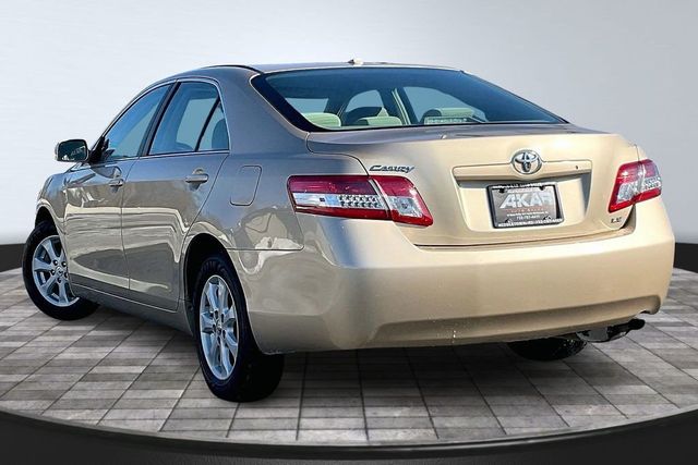2011 Toyota Camry LE - 22972829 - 6