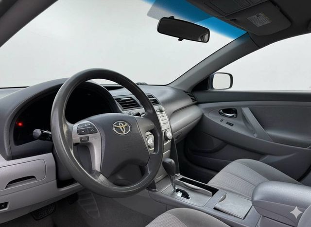 2011 Toyota Camry LE 4dr Sedan 6A - 22949102 - 10