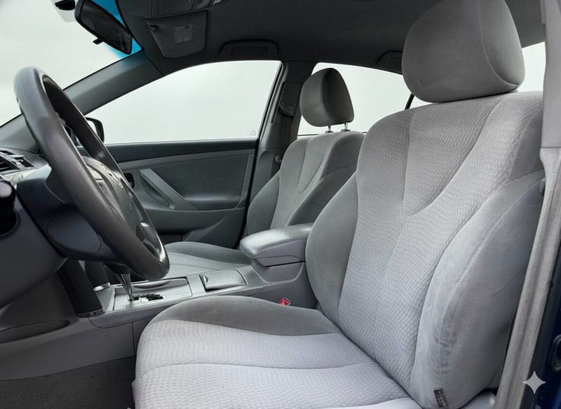 2011 Toyota Camry LE 4dr Sedan 6A - 22949102 - 11