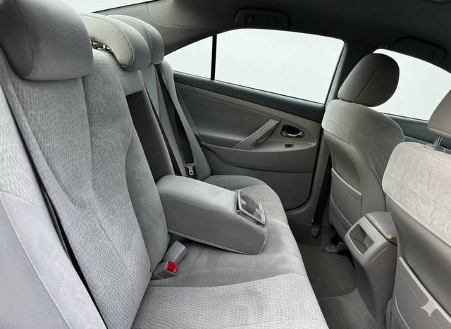 2011 Toyota Camry LE 4dr Sedan 6A - 22949102 - 15