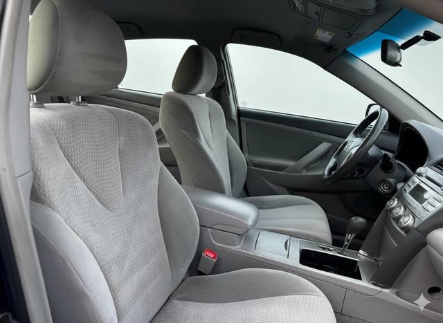 2011 Toyota Camry LE 4dr Sedan 6A - 22949102 - 17