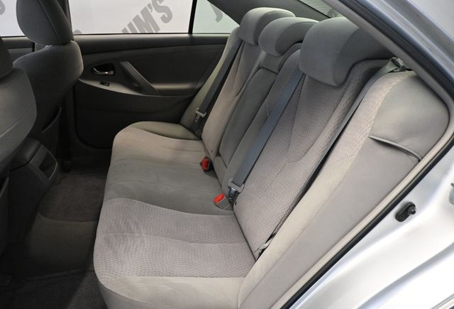 2011 Toyota Camry LE Sedan - 23075237 - 10