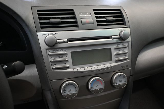 2011 Toyota Camry LE Sedan - 23075237 - 7