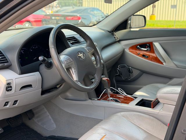 2011 Toyota Camry Hybrid 4dr Sedan - 23039722 - 6