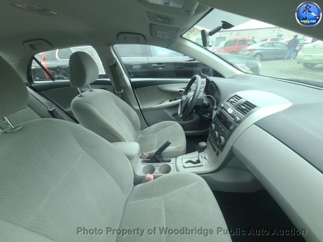 2011 Toyota Corolla  - 22930064 - 9