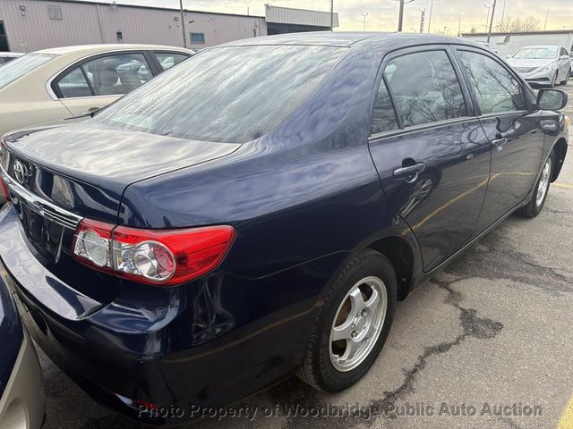 2011 Toyota Corolla  - 22986287 - 3
