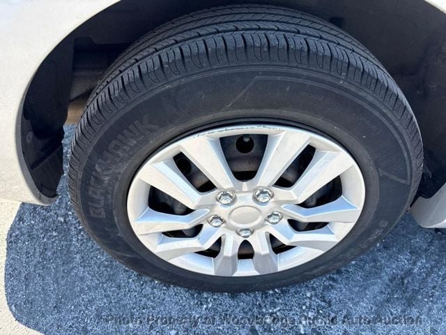 2011 Toyota Corolla 4dr Sedan Automatic LE - 23028976 - 11