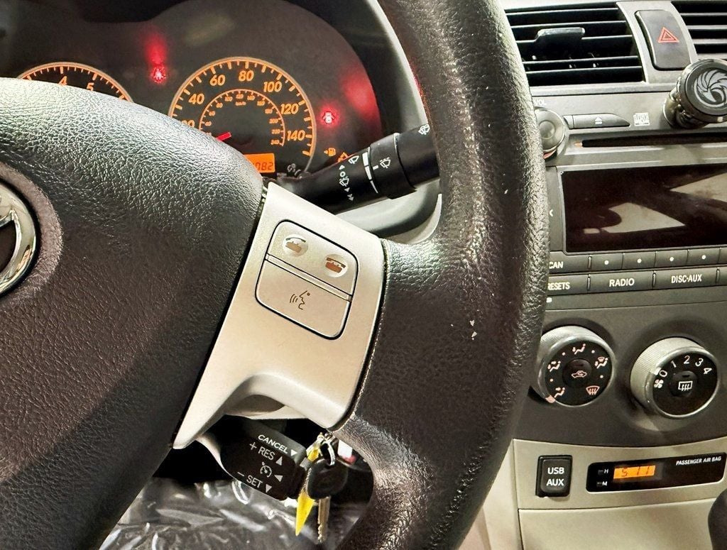 2011 Toyota Corolla 4dr Sedan Automatic LE - 22937744 - 10
