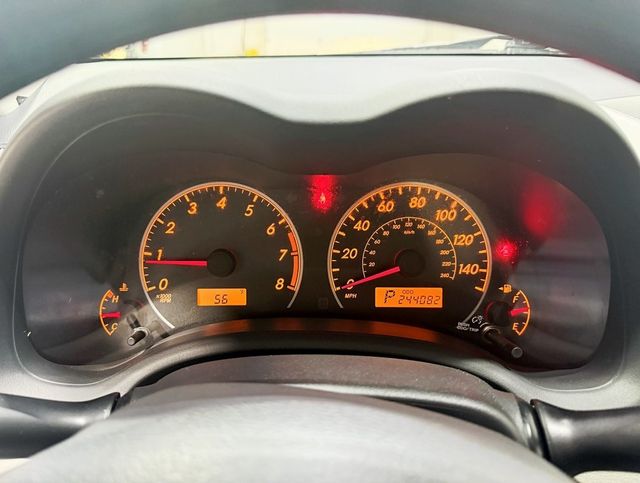 2011 Toyota Corolla 4dr Sedan Automatic LE - 22937744 - 13