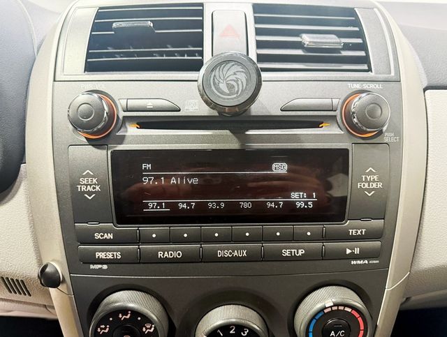 2011 Toyota Corolla 4dr Sedan Automatic LE - 22937744 - 15