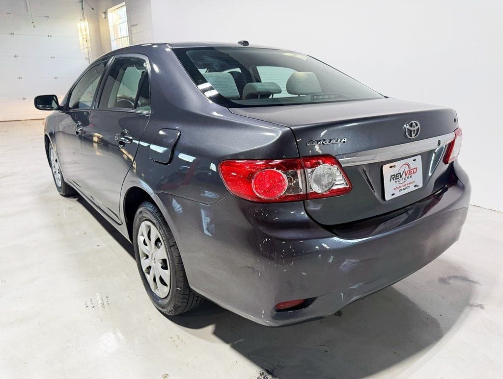 2011 Toyota Corolla 4dr Sedan Automatic LE - 22937744 - 4